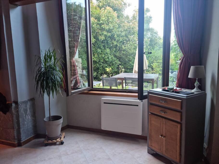 Chateau D'Uriage - Duplex Avec Terrasse Privative Saint-Martin-d'Uriage Luaran gambar